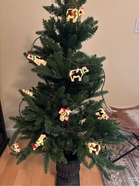 Vintage 1990 Holiday Cow string lights (10 cows)